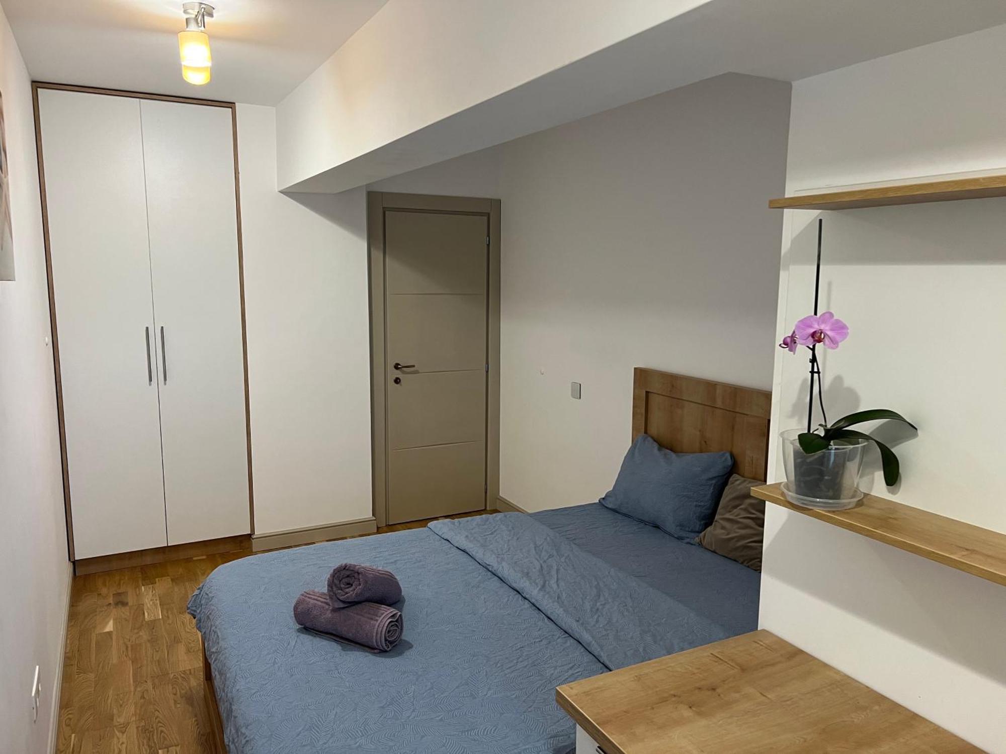 Airport Flyhub Chic Apartment Яссы Экстерьер фото