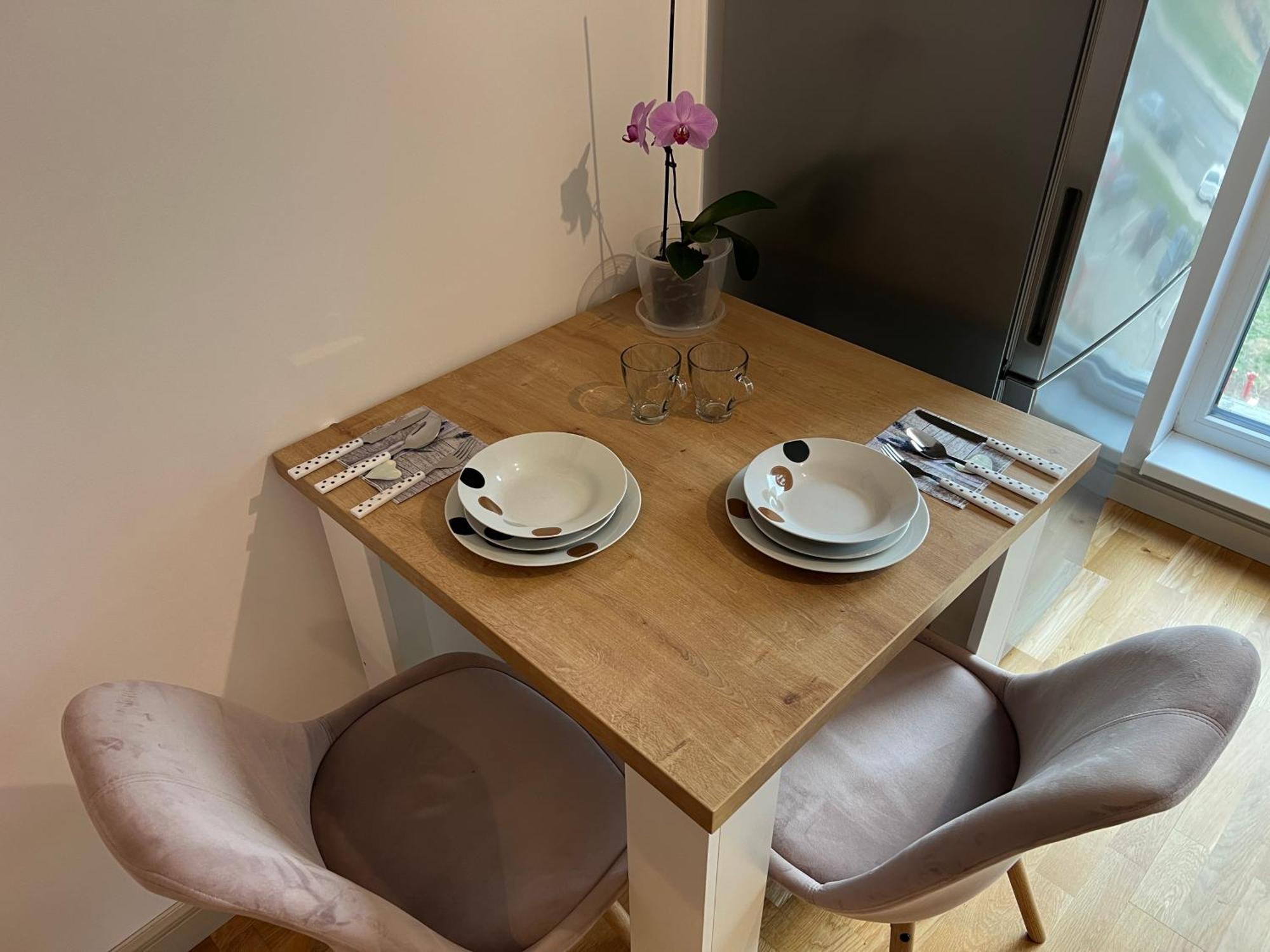 Airport Flyhub Chic Apartment Яссы Экстерьер фото