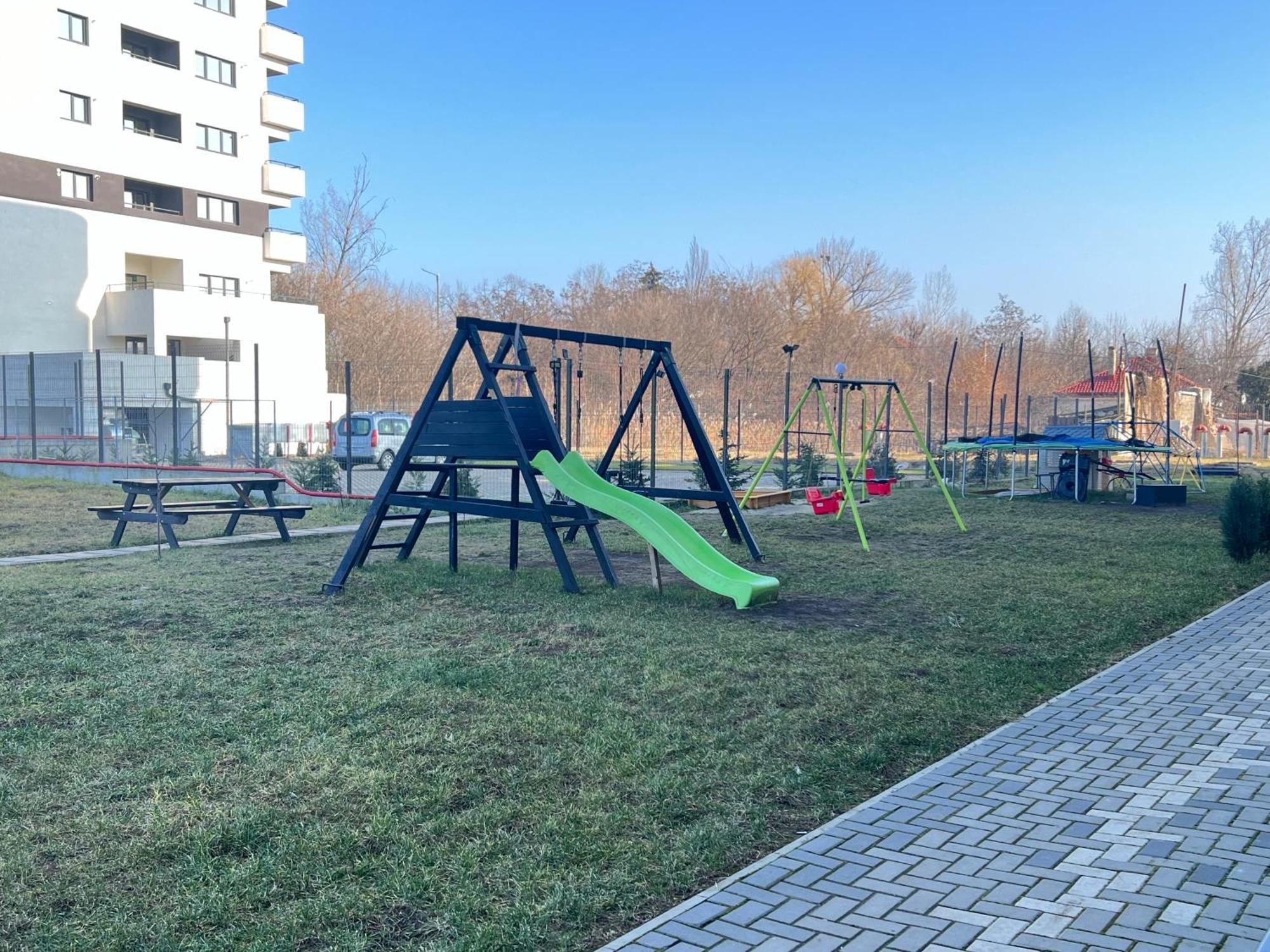Airport Flyhub Chic Apartment Яссы Экстерьер фото